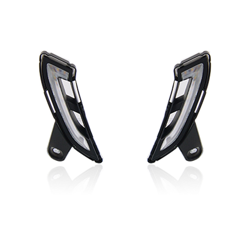 Lumini LED pentru faza de zi Toyota Prado LC250, carcasă ABS și diode LED, 0,5W pe LED, 12V, durată de viață >10.000 ore.