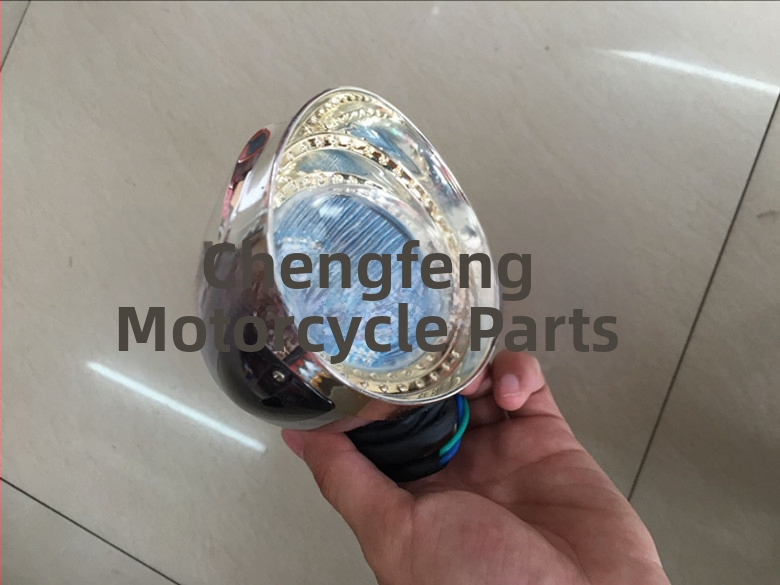 Harley Crystal Storm Prince Predné hmlové svetlo na motocykel – plast, 12V, 10W, s žiarovkou, guľový konektor