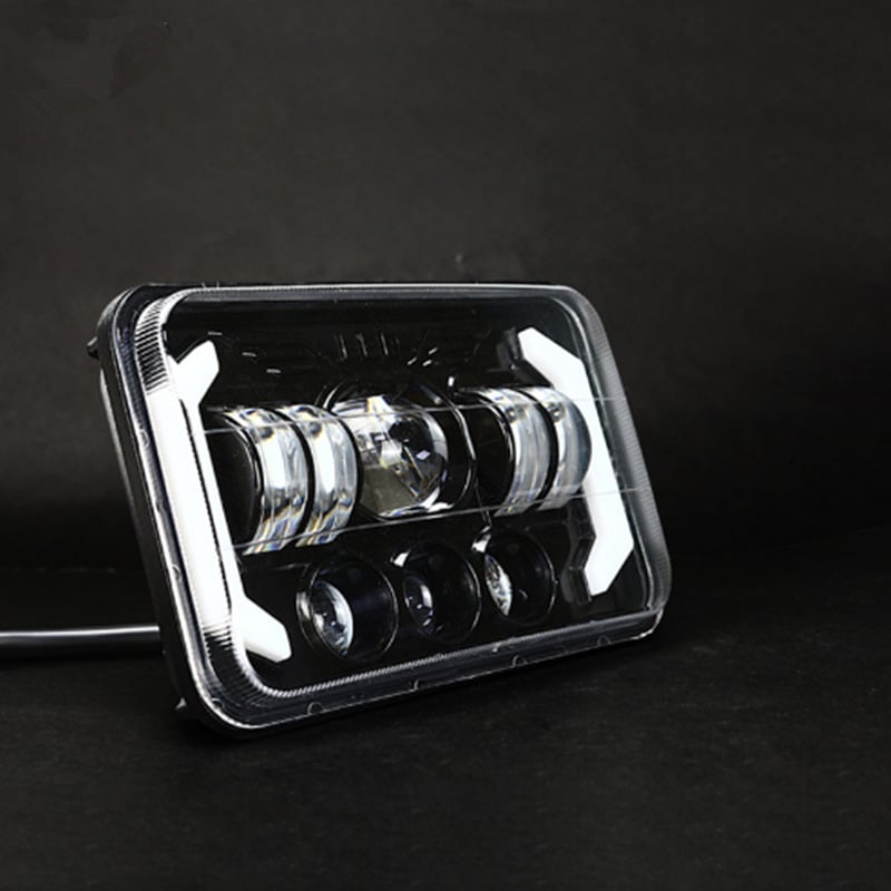 LED prednja svjetiljka Harley motocikl — universalna, kućište od PC+ aluminija; napon 10–60V; LED izvor; vijek trajanja 30000 h
