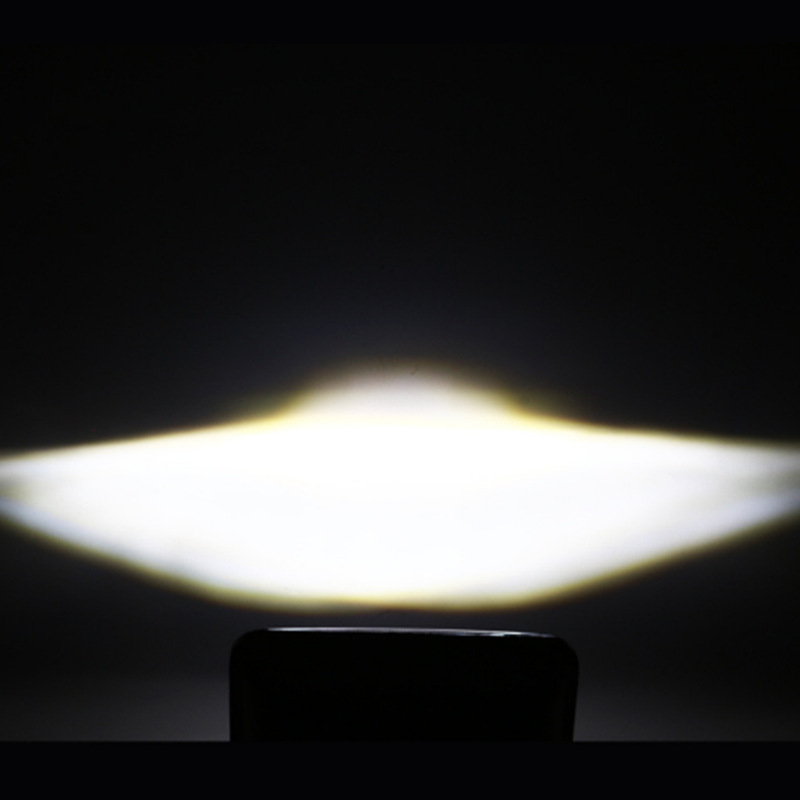 LED prednja svjetiljka Harley motocikl — universalna, kućište od PC+ aluminija; napon 10–60V; LED izvor; vijek trajanja 30000 h