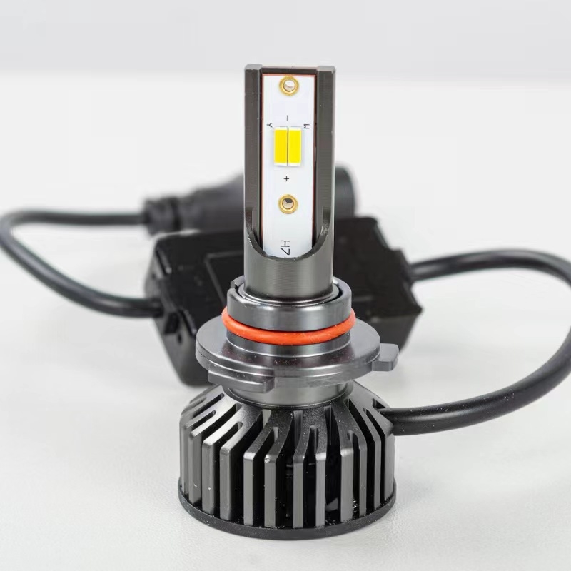 Univerzálne LED predné svetlá pre auto, kompatibilné s H1/H3/H4/H7, prepínateľné, 28W, 9-60V, 7800LM