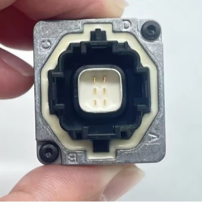 Kamera za stražnji pogled za Volvo XC90/XC40/S90/V90/XC60, model 31445951, 12V napajanje, rezolucija 480x600, podesiv kut