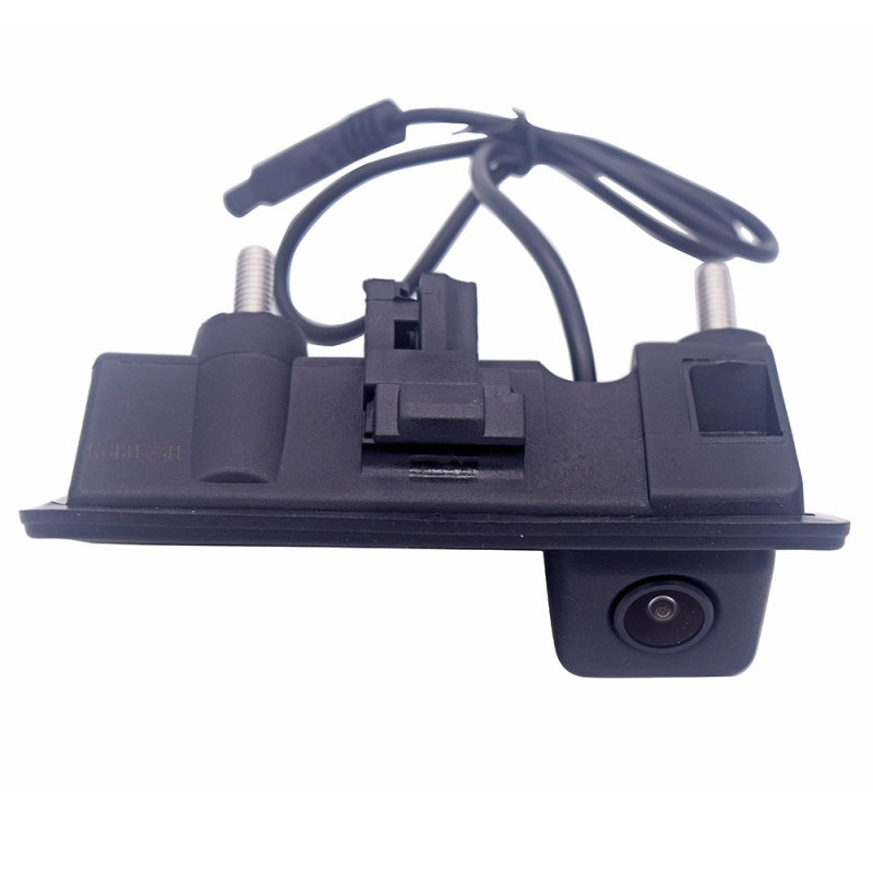 Kamera za vođenje unazad za Volkswagen RCD510/RNS315/RNS510 – RGB HD CCD, vodootporna, 680x680 rezolucija, 170° kut gledanja, AV/BMW priključak