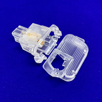 Carcasă pentru suport lentile cameră spate Mazda – modelul 8334, 12V, reglare unghi 120°, rezoluție 720x680, semnal AV