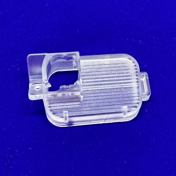 Carcasă pentru suport lentile cameră spate Mazda – modelul 8334, 12V, reglare unghi 120°, rezoluție 720x680, semnal AV