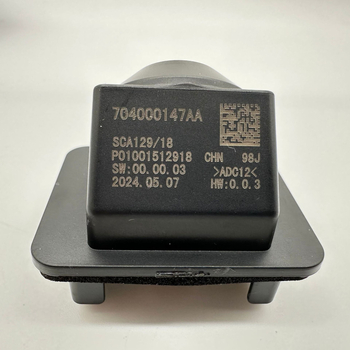Zadnja kamera za Chery Tiggo 8, model 704000147AA | Napajanje 12V | Rezolucija 480x600 | Kut prilagodbe | Težina 75 g