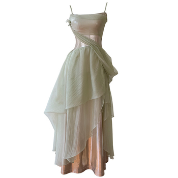 Rochie în stil franțuzesc, fără mâneci, talie înaltă, lungă, tiv asimetric, guler band, fermoar, din poliester cu nailon