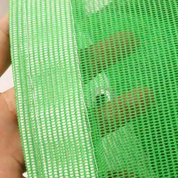 Csatos keretes építési védőháló PVC tűzálló kivitelben, építkezésekhez