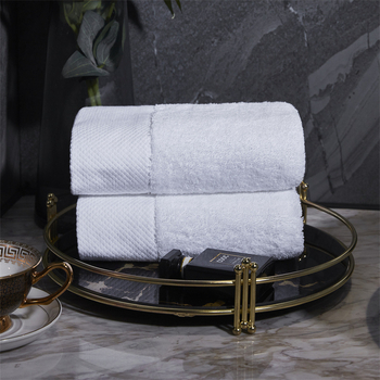 Hotellirätik, 100% puuvill, 16s lõng, kaal 60–800 g, brodeeritud logo, imavus 5–10 s