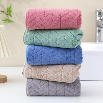 Кърпа за лице, корал флис, нишка 150D, тегло 120–140 г, жакардова и гладка тъкан, с печатано лого