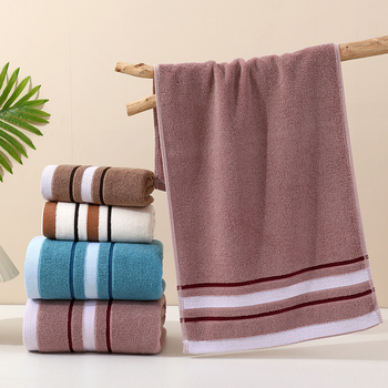 Kokvilnas dvielis dāvanu kastītē ar pielāgotu izšuvumu, 380 g, Sincerely