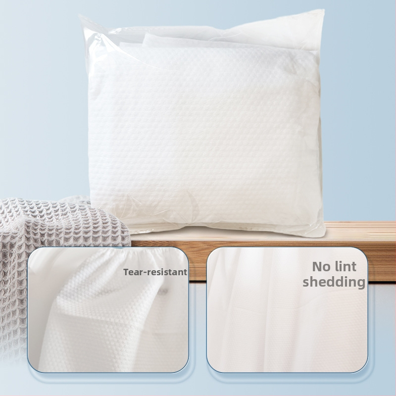 Jednorázový set uterák na kúpanie: obal tela a tube-top uterák z viskózovej nešitej tkaniny; pre dospelých, unisex; jarová použitie; k dispozícii súkromná značka