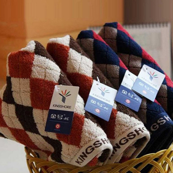 Brit-stílusú négyszögletes pamut törölköző, kockás jacquard szövésű, 53 g, modell G6354