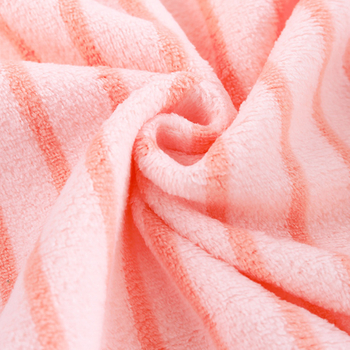 Pet paketa ručnika za lice od coral fleece – tvornička proizvodnja, upijajuće, bez vlakana, 150d pređa, šivani rub, 80–100 g
