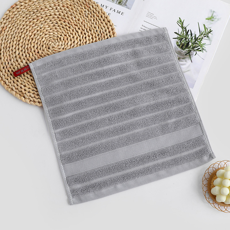 32s bavlnený štvorcový uterák, plain weave, s vyšitým logom, savosť 0-5 s