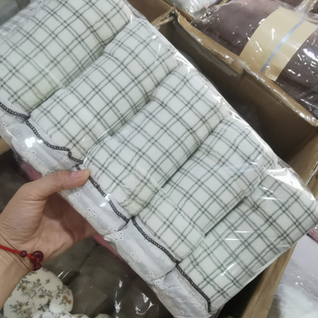 Set uterák do kúpeľne s malým kvetinovým vzorom, absorpčný, bez chlpov, coral fleece, hladké tkanie, 150D, 50–80 g, obsahuje uteráky na telo a na tvár