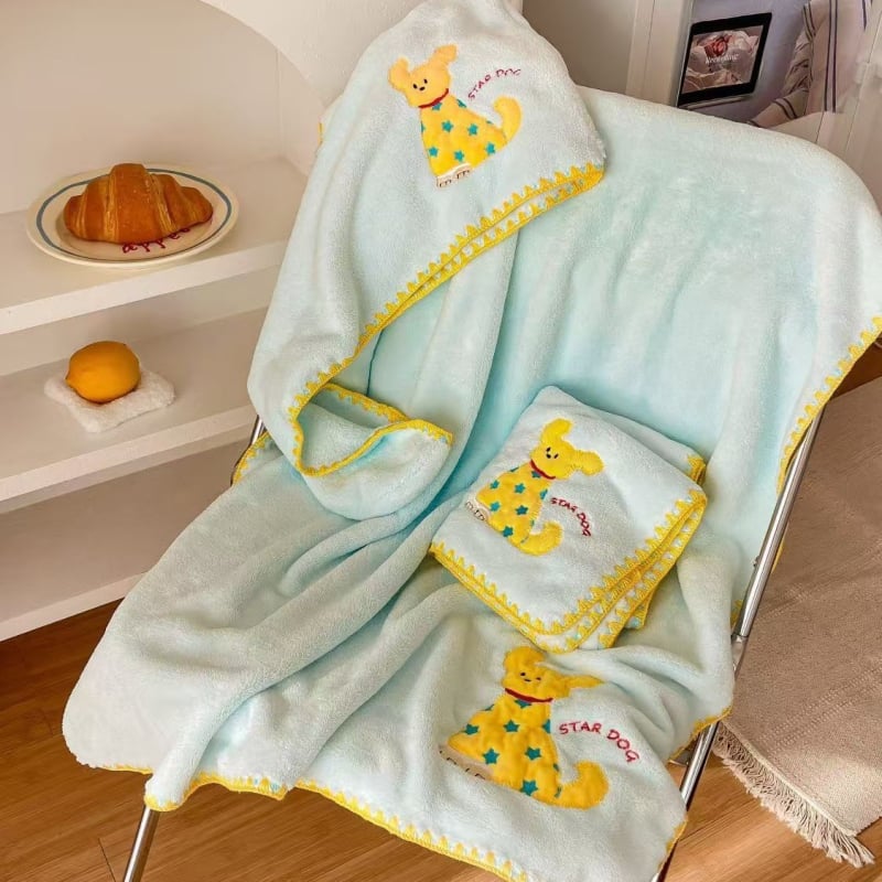 Trojedini set kupaonskih ručnika s Coral fleeceom, uključuje kapu za sušenje kose (100D, vezenje, obična tkanina, kukica, 200g+)