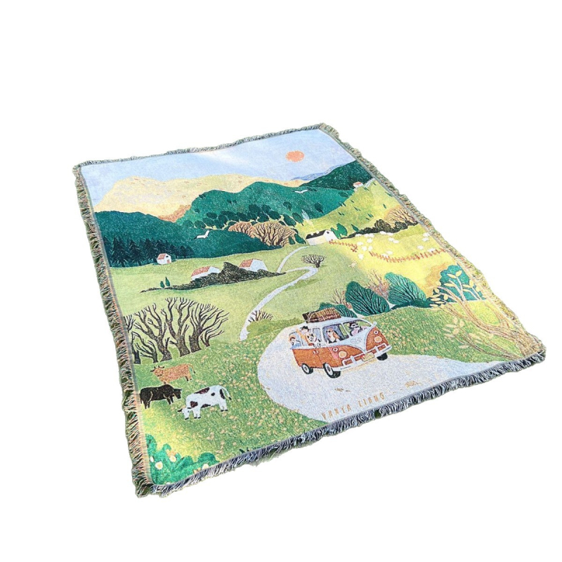 Jacquard tapiserija s karikaturalnim motívom – poliesterova smjesa, 81–90% poliester, strojno tkanje, pranje u stroju, pravokutni oblik