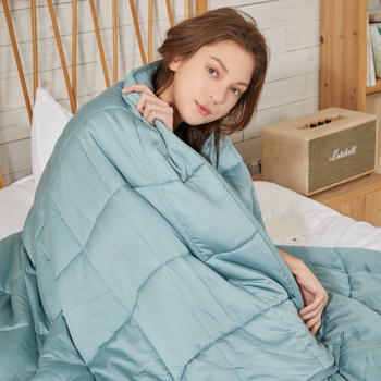 Персонализирано бамбуково теглещо одеяло за лято, дишащо, еднотонно, под 300 г