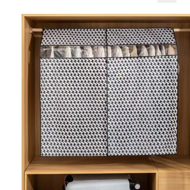 Покривало за дрехи в гардероб – прост и модерен стил; материал: нетъкан текстил; предназначение: дрехи; функция: прахозащита и влагоустойчивост; подходящо за съхранение в спалня