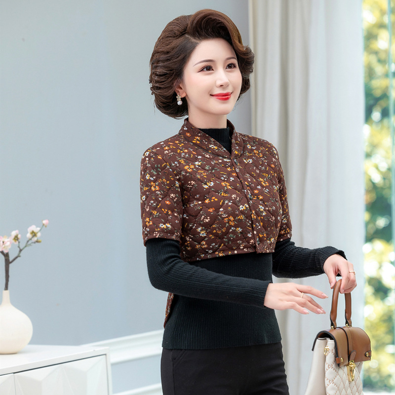 Veste sievietēm vecuma vidū un vecākām, ar flīsa oderi, silta un bieza, vidukļa atbalsts, īss piegriezums, audums no camel hair ar konopju piejaukumu, neitrāls stils, japāņu/Korejas brīvā laika stils