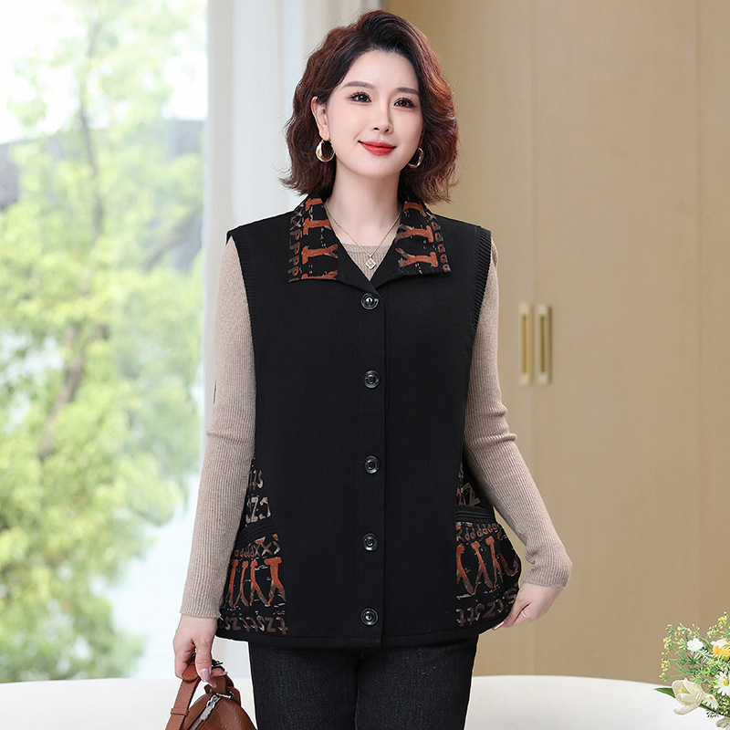 Džinsa veste vidēja vecuma un vecāku sieviešu apģērbam ar kakla apkakli, vidēja garuma, bez gludināšanas, retro stils, krāsu saskaņots raksts, džinsa audums ar 70–80% kokvilnas.