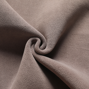 Зимна мъжка жилетка със флисова подплата, ежедневен стил; Материя: полиестер; Подплата: флис; Сезон: зима; За средна възраст; Джобове: странични