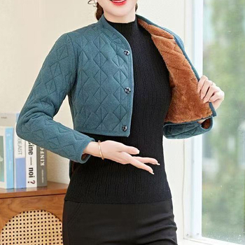 Дамска жилетка с флисово подплатяване и удебеляване за защита на раменете и шията – със стояща яка, за възрастни жени