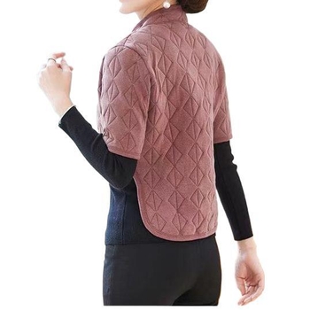 Дамска жилетка с флисово подплатяване и удебеляване за защита на раменете и шията – със стояща яка, за възрастни жени