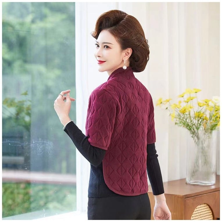 Дамска жилетка с флисово подплатяване и удебеляване за защита на раменете и шията – със стояща яка, за възрастни жени