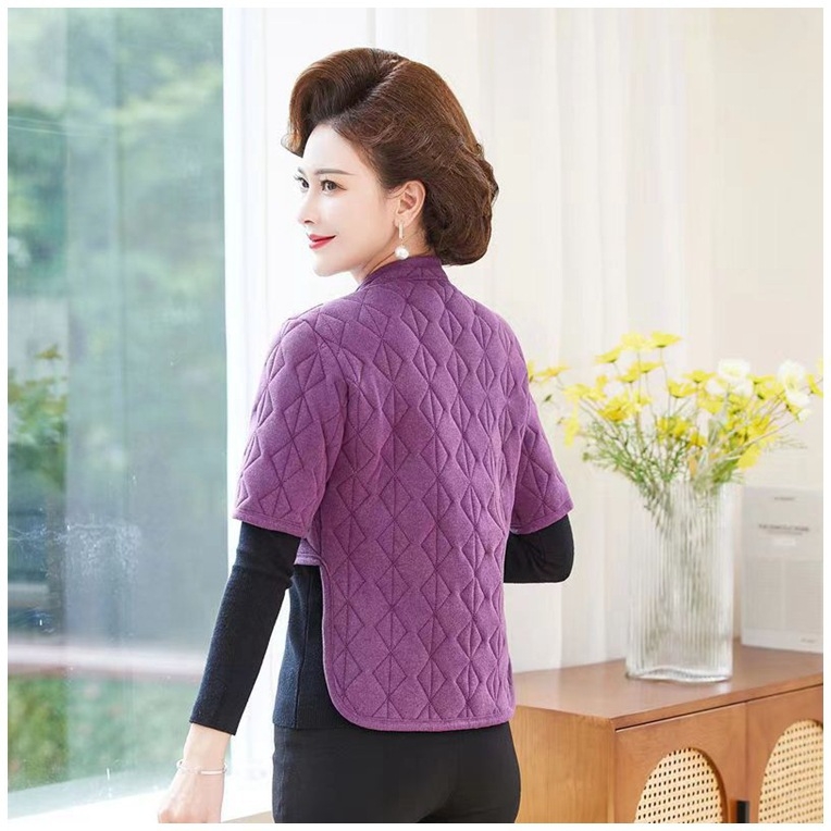 Дамска жилетка с флисово подплатяване и удебеляване за защита на раменете и шията – със стояща яка, за възрастни жени