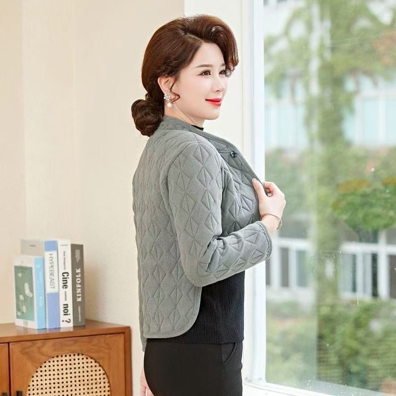 Дамска жилетка с флисово подплатяване и удебеляване за защита на раменете и шията – със стояща яка, за възрастни жени