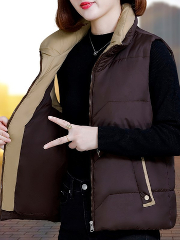 Дамски елек с пух-памучен пълнеж, стойкова яка, цип, райета