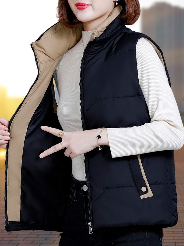 Дамски елек с пух-памучен пълнеж, стойкова яка, цип, райета