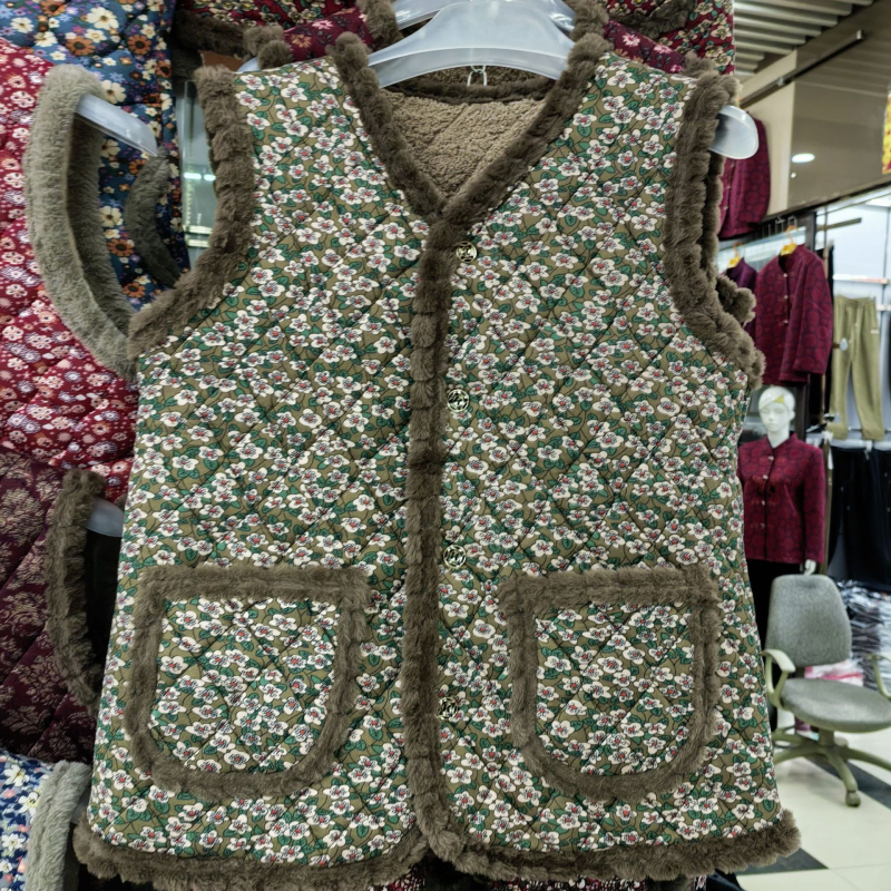 Γυναικείο γιλέκο με V-λαιμό, γεωμετρικό μοτίβ, ύφασμα πολυεστέρα, γέμισμα πολυ-βαμβάκι