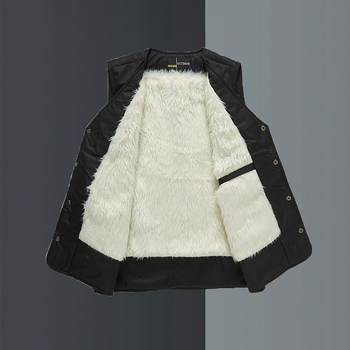 Флисово подплатен безръкав жилет за зима; външна материя: памучно-смесена (90% полиестер); подплата: полиестер; едноредово закопчаване, без яка; печатен дизайн