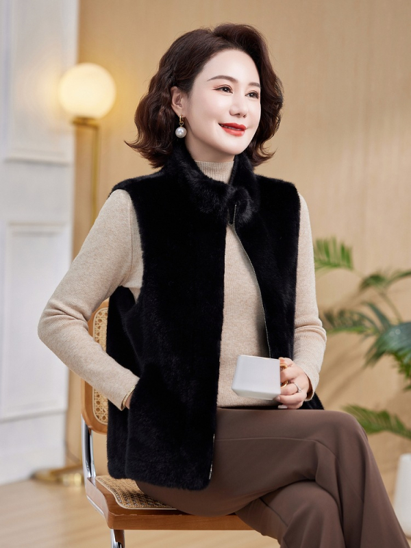 Mink velūra veste rudens/ziemas sezonai, bieza patchwork dizaina, vidēja garuma sievietēm vidējā un vecā vecumā