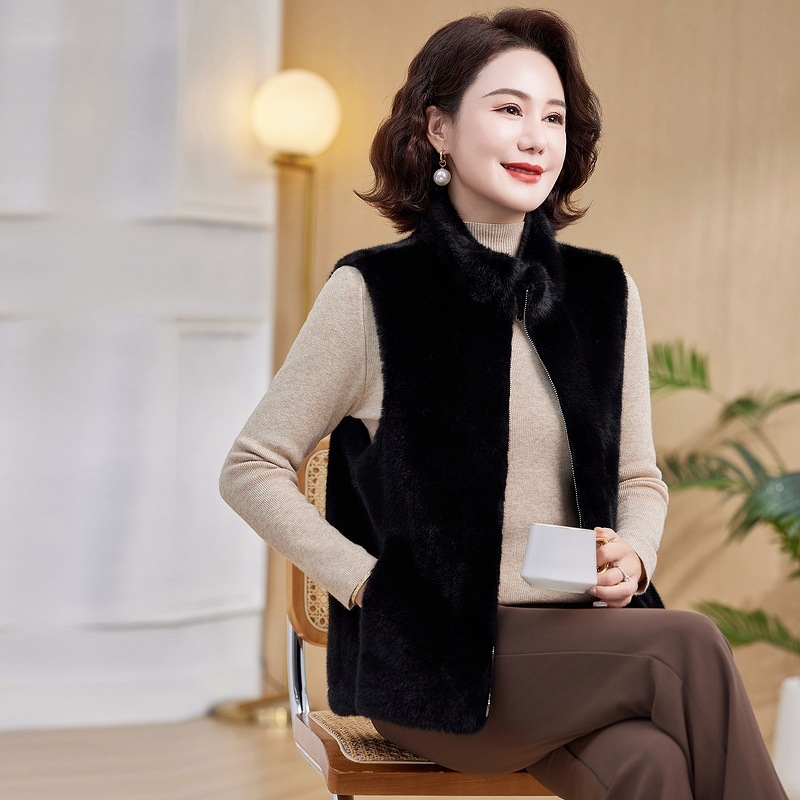 Mink velūra veste rudens/ziemas sezonai, bieza patchwork dizaina, vidēja garuma sievietēm vidējā un vecā vecumā