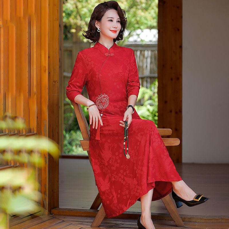 Haljina u kineskom stilu za zimu za majke, podstavljena i debela za toplinu, s dugim rukavima, elegantna modificirana qipao haljina za žene srednje i starije dobi