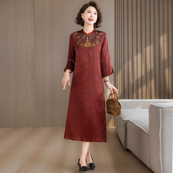 Jacquard haljina s Xiangyun vunom – proljeće 2025, elegantan retro stil, duga haljina