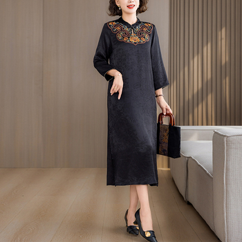Jacquard haljina s Xiangyun vunom – proljeće 2025, elegantan retro stil, duga haljina