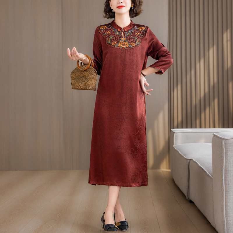 Jacquard haljina s Xiangyun vunom – proljeće 2025, elegantan retro stil, duga haljina