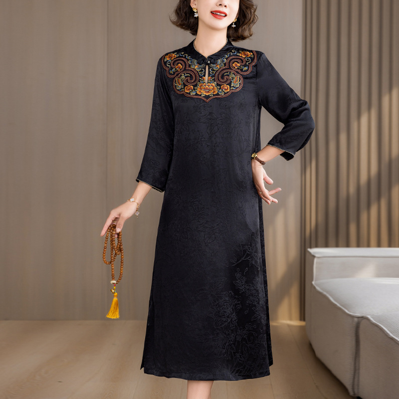 Jacquard haljina s Xiangyun vunom – proljeće 2025, elegantan retro stil, duga haljina