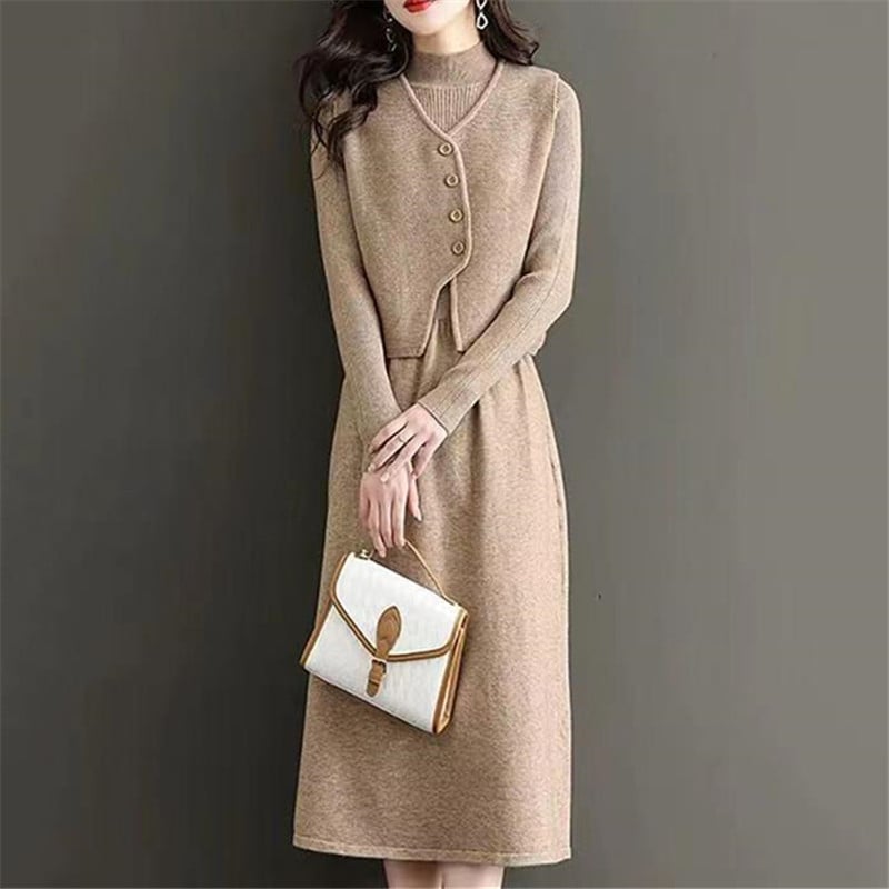 Dvodijelni pleteni set: haljina s krojem A-linija, midi dužina, polu-visoki ovratnik, visok pojas, dugi rukavi