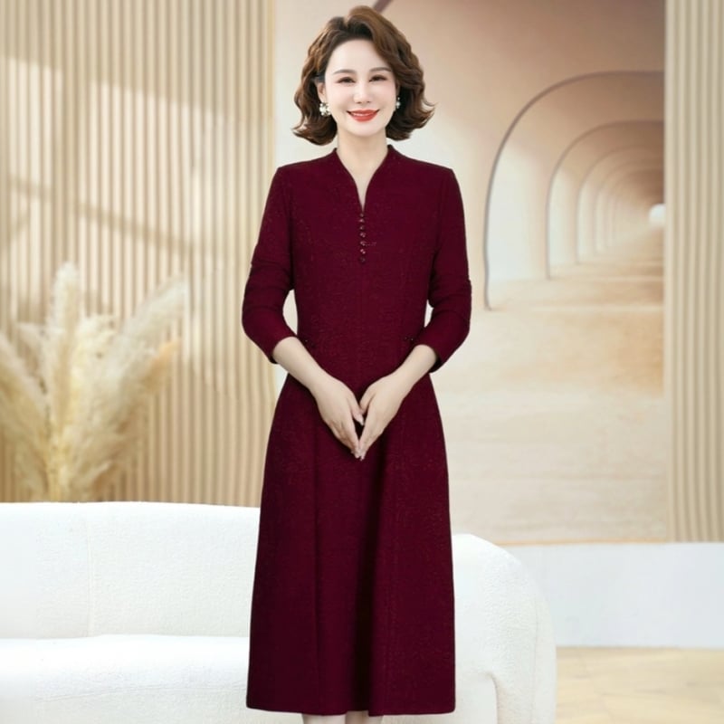 Рокля с дълги ръкави, прикриваща корема, средна дължина, ацетатен плат със 90–95% полиестер, есен 2025