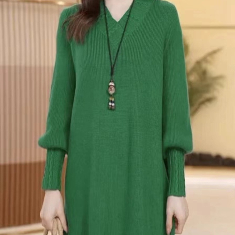 Pletena haljina s V-izrezom, akrilna tkanina, dugi rukav, A-linijski kroj, midi duljina