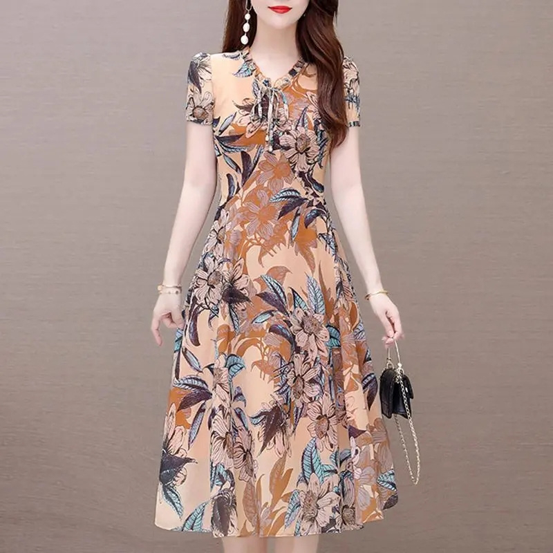 Cvjetna midi haljina s V-izrezom, kratkim rukavima, srednjim strukom, ljeto 2023