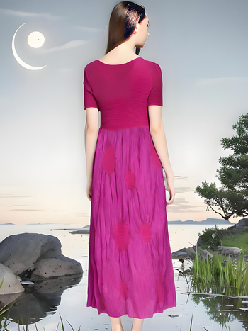 Φόρεμα με πιέτες και τιράντες, κοντά μανίκια, στρογγυλό λαιμό, ελαστική μέση, μακριά γραμμή