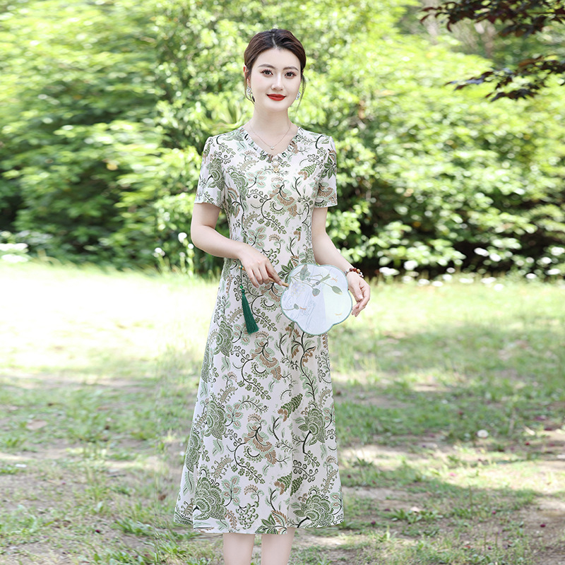 Рокля с къс ръкав, флорални мотиви, средна дължина, полиестер (90-95%)