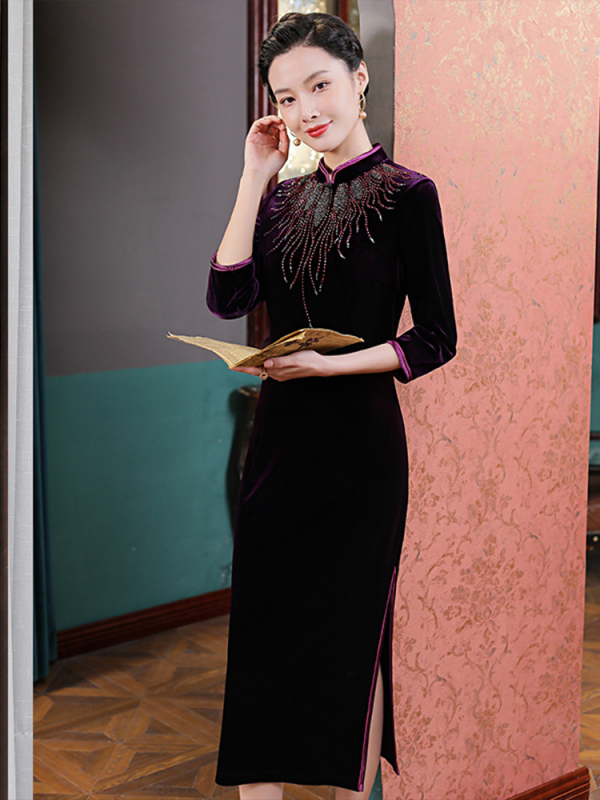 Koreinis auksinio veliūro su karoliukais vestuviniam banketui – midi ilgis, 3/4 rankovės, poliesteris 90–95%, pavasaris 2025, kinų stilius